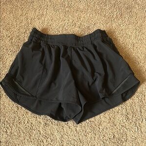 Black LuluLemon Hotty Hots 4inch